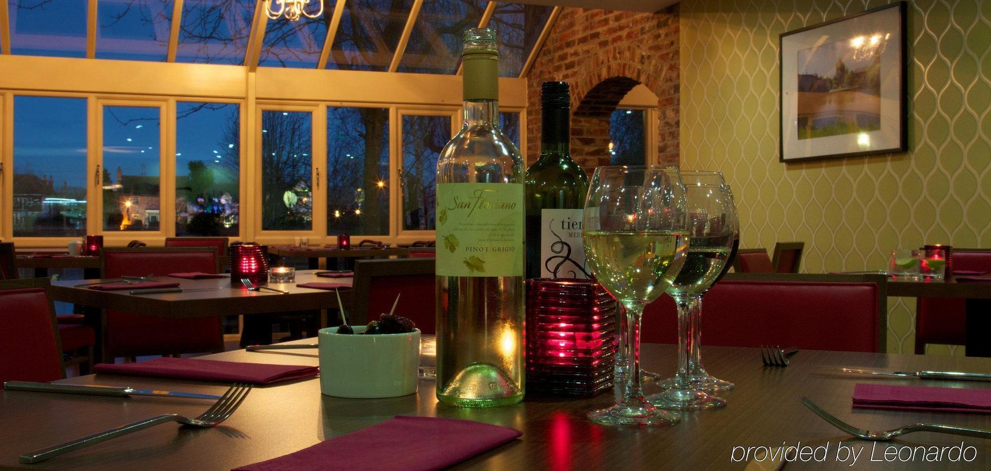 The Bridge Hotel Chertsey Restaurante foto